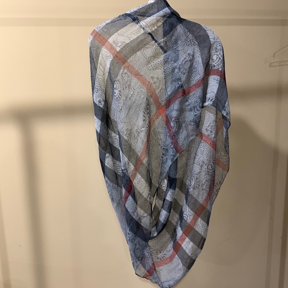 Infinity scarf